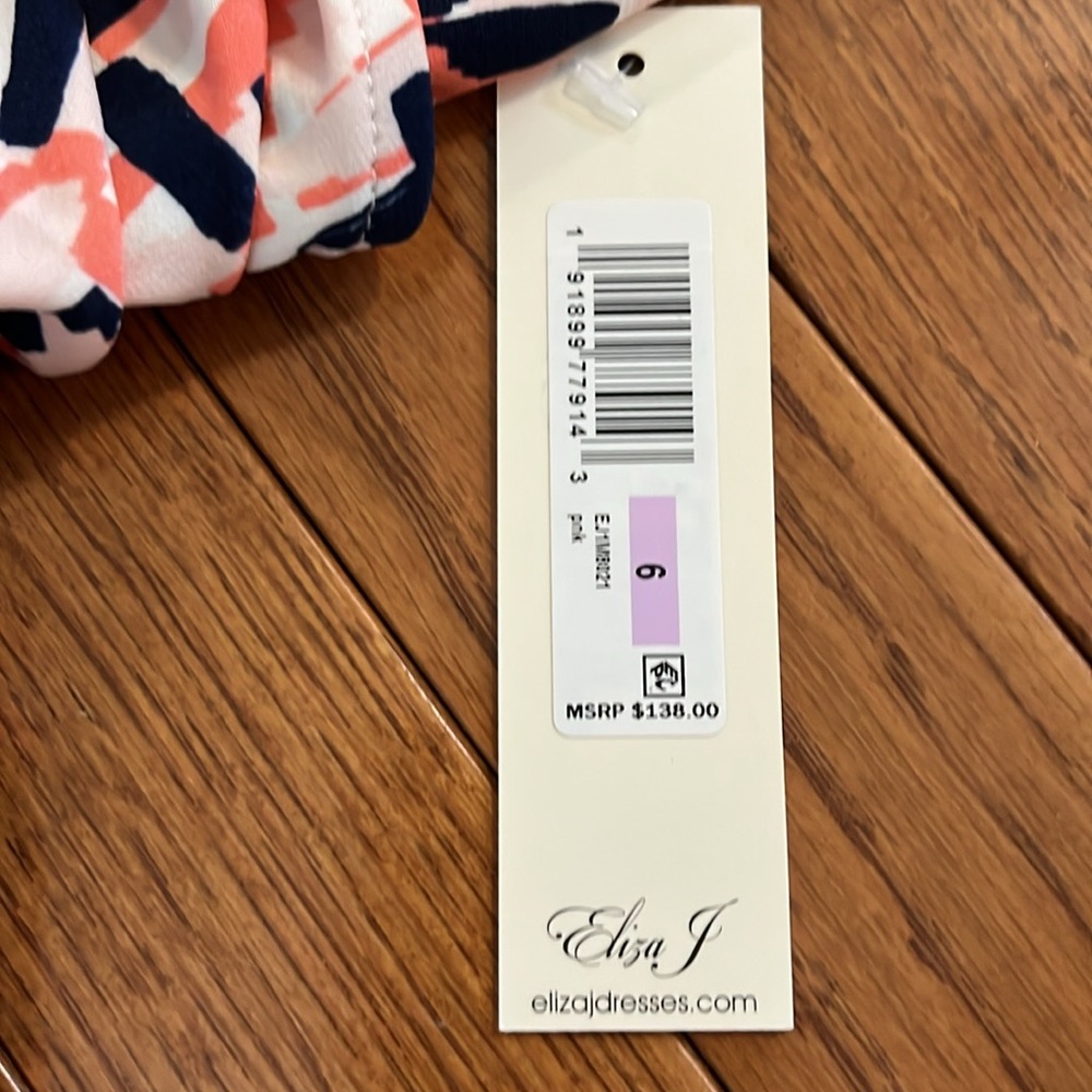 NWT Eliza J Surplice V-Neck Jersey Fit & Flare Dress Size 6 - Picture 8 of 16